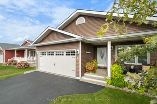 Bungalow for Sale, 8 Windward Way N, Ashfield-Colborne-Wawanosh, ON