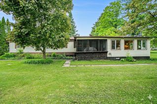 Bungalow for Sale, 36 Woodside Ln, McNab/Braeside, ON