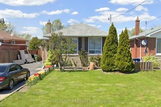Detached House for Rent, 18 Wetherby Dr #Main, Toronto, ON