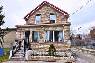 Detached House for Rent, 1562 Jane st St, Toronto, ON