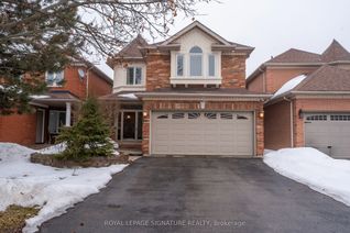 Detached House for Sale, 406 Hewitt Cir, Newmarket, ON