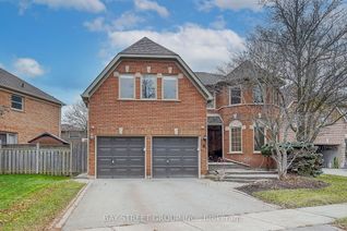 Detached House for Sale, 8 Mooreland Ct, Markham, ON