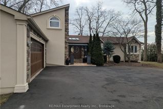 Bungaloft for Sale, 3346 Lakeshore Rd W, Oakville, ON