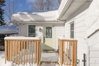 Detached House for Sale, 30 Kitchen Rd S, Huntsville, ON