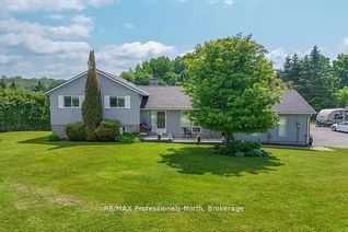 Detached House for Sale, 1287 Golden Beach Rd, Bracebridge, ON