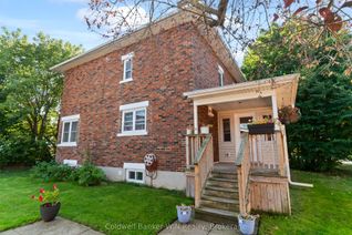 Detached House for Sale, 121 Queen St W, Wellington North, ON