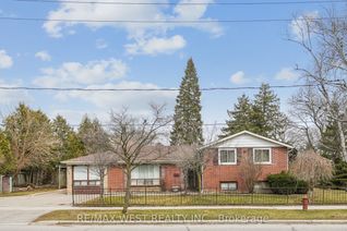 Sidesplit for Sale, 2 Lisburn Cres, Toronto, ON