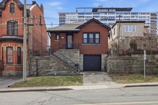 Detached House for Sale, 129 Jackson St W, Hamilton, ON