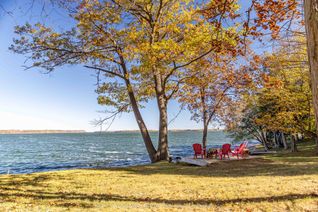 Detached House for Sale, 11858 Loyalist Pkwy, Prince Edward County, ON