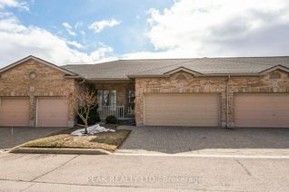 Condo Townhouse for Sale, 900 Doon Village Rd #3, Kitchener, ON