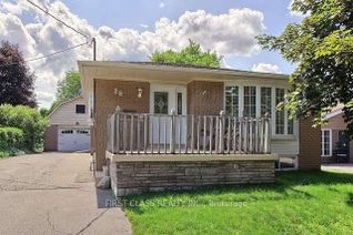 Bungalow for Rent, 28 Collins Cres #Upper, Aurora, ON