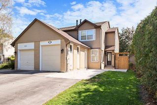 Semi-Detached House for Sale, 623 Beaver Ct, Milton, ON