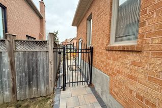 House for Rent, 1 Ardmore Cres, Richmond Hill, ON