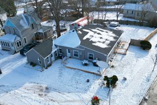 Bungalow for Sale, 159 King St, St. Clair, ON
