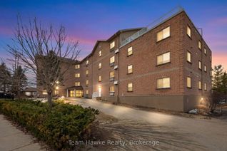 Condo Apartment for Sale, 4 Beck Blvd #PH4, Penetanguishene, ON