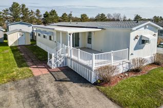 Bungalow for Sale, 3033 Townline Rd #82, Fort Erie, ON