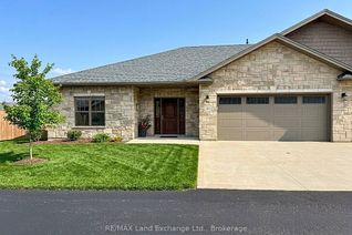 Condo Townhouse for Sale, 1050 Waterloo St #30, Saugeen Shores, ON