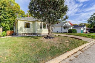 Detached House for Sale, 305 Andrew St, Newmarket, ON