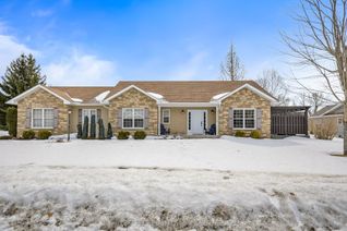 Bungalow for Sale, 2 Inveraray Ct, Bracebridge, ON