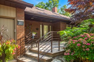 Detached House for Sale, 13 Oak Dr, Niagara-on-the-Lake, ON