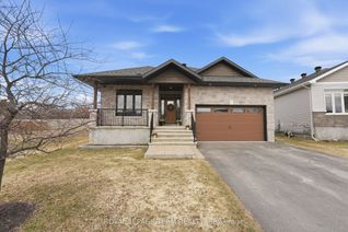 Bungalow for Sale, 757 Meadowridge Cir, Carp - Huntley Ward, ON
