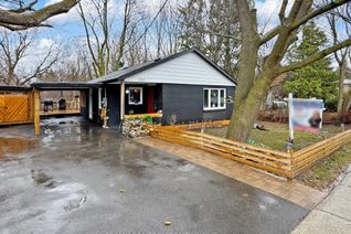 Detached House for Sale, 757 Srigley St, Newmarket, ON