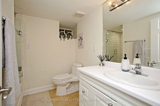 Freehold Townhouse for Rent, 153 Collier St, Toronto, ON