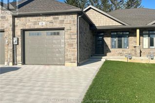 Townhouse for Sale, 15 Nyah Ct, Kincardine, ON