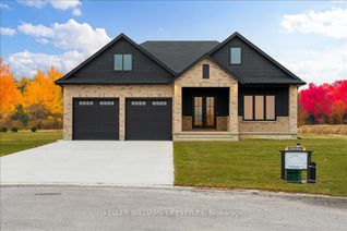 House for Sale, 126 FRASER Cres, Lambton Shores, ON