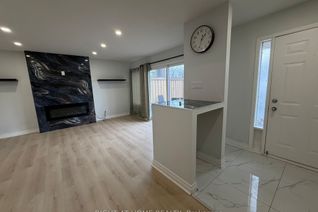 Condo Townhouse for Sale, 24 springfair Ave W, Aurora, ON