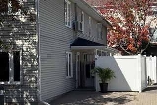 Condo Townhouse for Sale, 1033 Cummings Ave #E, Cyrville - Carson Grove - Pineview, ON