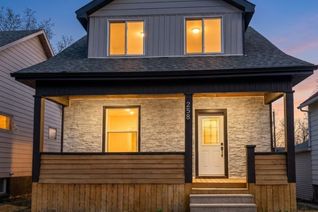 Detached House for Sale, 258 Dundas St, Woodstock, ON