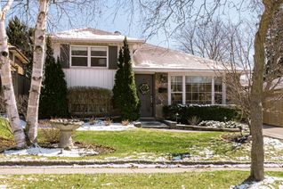 Sidesplit for Sale, 35 Manorglen Cres, Toronto, ON