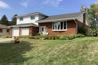 Detached House for Sale, 1049 Elgin St, Newmarket, ON