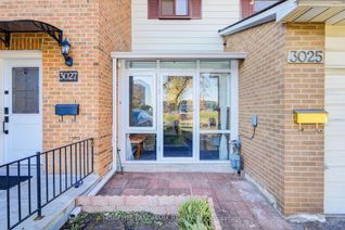 Condo Townhouse for Sale, 3025 Bridletowne Cir, Toronto, ON