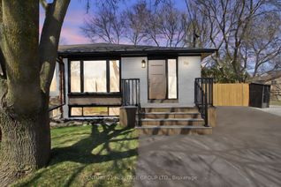 Semi-Detached House for Sale, 69 Marlin Ct, Newmarket, ON