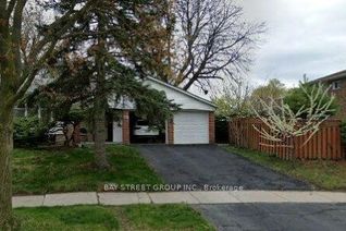 Bungalow for Rent, 3 Sheldonbury Cres #main floor, Toronto, ON