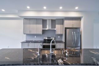 Freehold Townhouse for Sale, 14 Bennington Rd, Newmarket, ON