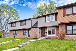 Condo Townhouse for Sale, 6730 Falconer Dr #49, Mississauga, ON