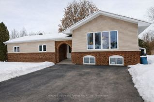 Sidesplit for Sale, 36 Nichols St, Callander, ON