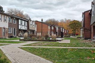 Condo Townhouse for Sale, 15 Brimwood Blvd #61, Toronto, ON