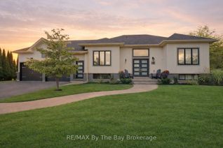 Bungalow for Sale, 18 Maple Dr, Wasaga Beach, ON