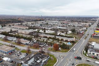 Property, 1884 Merivale Rd #15 & 16, Tanglewood - Grenfell Glen - Pineglen, ON