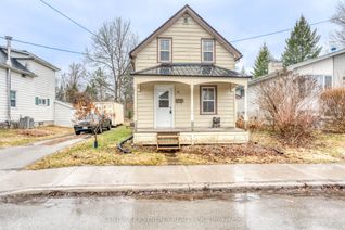 Detached House for Sale, 108 Beckwith St E, Perth, ON