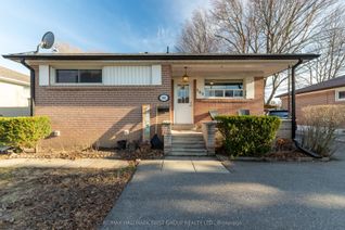 Bungalow for Rent, 303 Rossland Rd W #Main, Whitby, ON