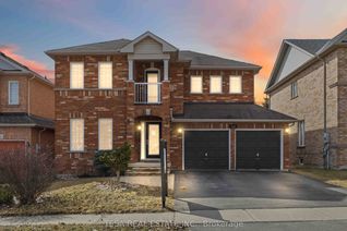 Detached House for Sale, 144 Aspenwood Dr, Newmarket, ON