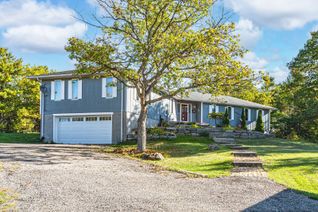 Bungalow for Sale, 1564 Honey Harbour Rd, Georgian Bay, ON