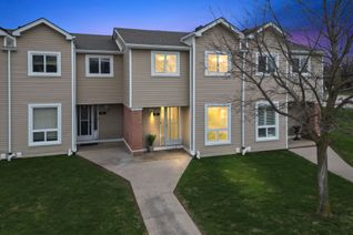 Condo Townhouse for Sale, 160 Rittenhouse Rd #2, Kitchener, ON