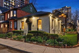Bungalow for Sale, 139 Queen St S, Hamilton, ON