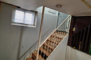 Bungalow for Rent, 155 Gunn St #Lower, Barrie, ON